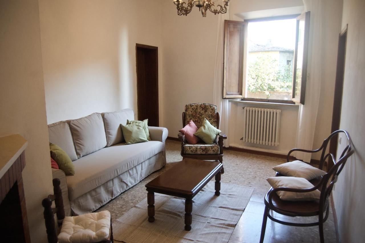 Lari Casa Di Canfreo מראה חיצוני תמונה