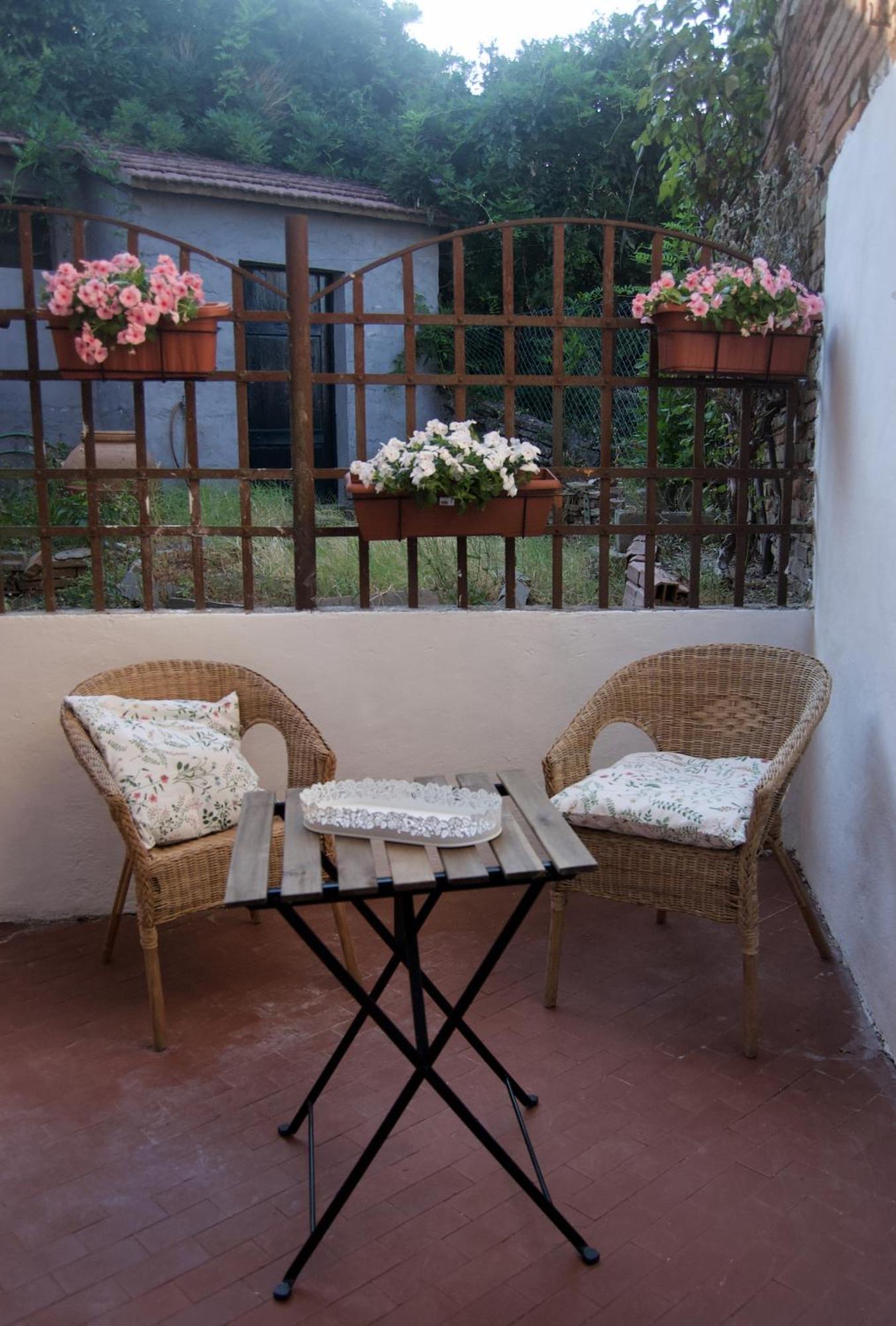 Lari Casa Di Canfreo מראה חיצוני תמונה